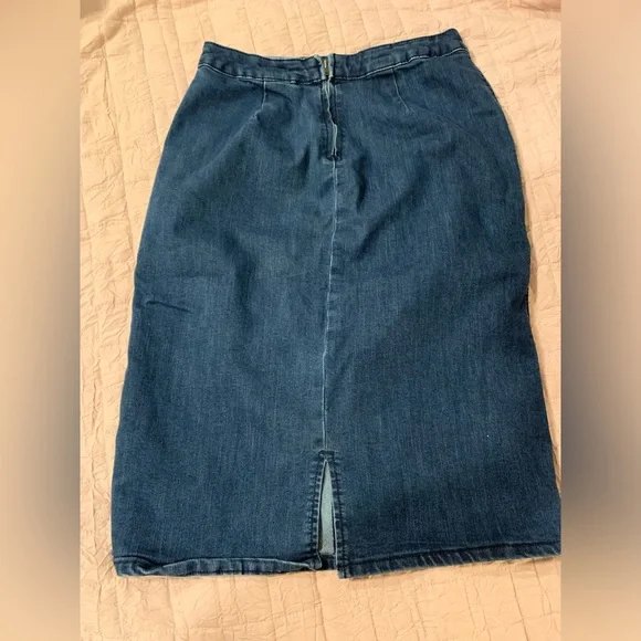 C&B size 4 jean skirt - Picture 2 of 3